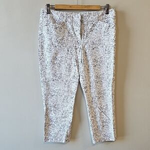 Adrienne Vittadini Size 6 Black and White Patterned Pants